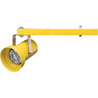 Lampes DEL en m&eacute;tal pour quai de chargement - Tri Lite Mars ML1HEAD